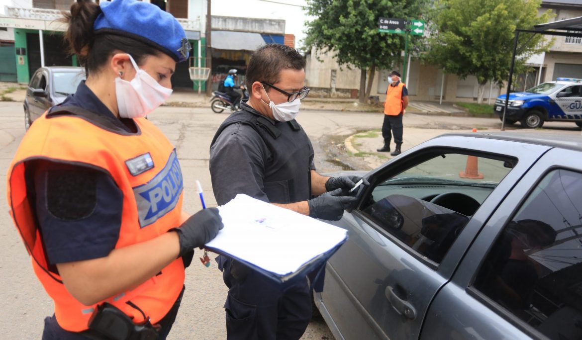 CONTROLES POLICIALES EN ACCESOS Y PUNTOS CLAVE DE ECHEVERRÍA