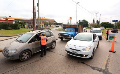 EL MUNICIPIO DETUVO HOY A 12 PERSONAS POR VIOLAR EL AISLAMIENTO SOCIAL