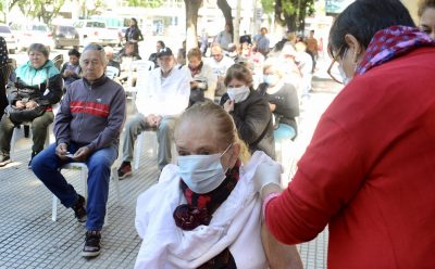 CONTINÚA LA CAMPAÑA DE VACUNACIÓN A ADULTOS MAYORES