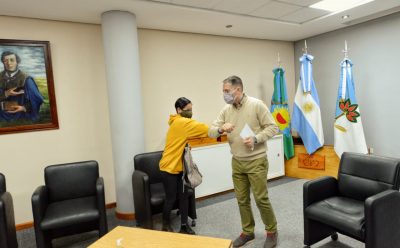 FERNANDO GRAY ENTREGÓ SUBSIDIOS POR CUESTIONES DE SALUD