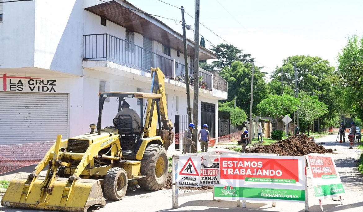 EL MUNICIPIO AVANZA CON LA OBRA DE LA NUEVA RED SECUNDARIA CLOACAL EN MONTE GRANDE SUR