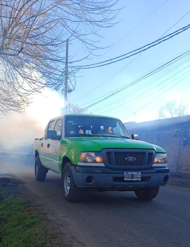 AVANZAN LOS OPERATIVOS DE FUMIGACIÓN EN ESTEBAN ECHEVERRÍA