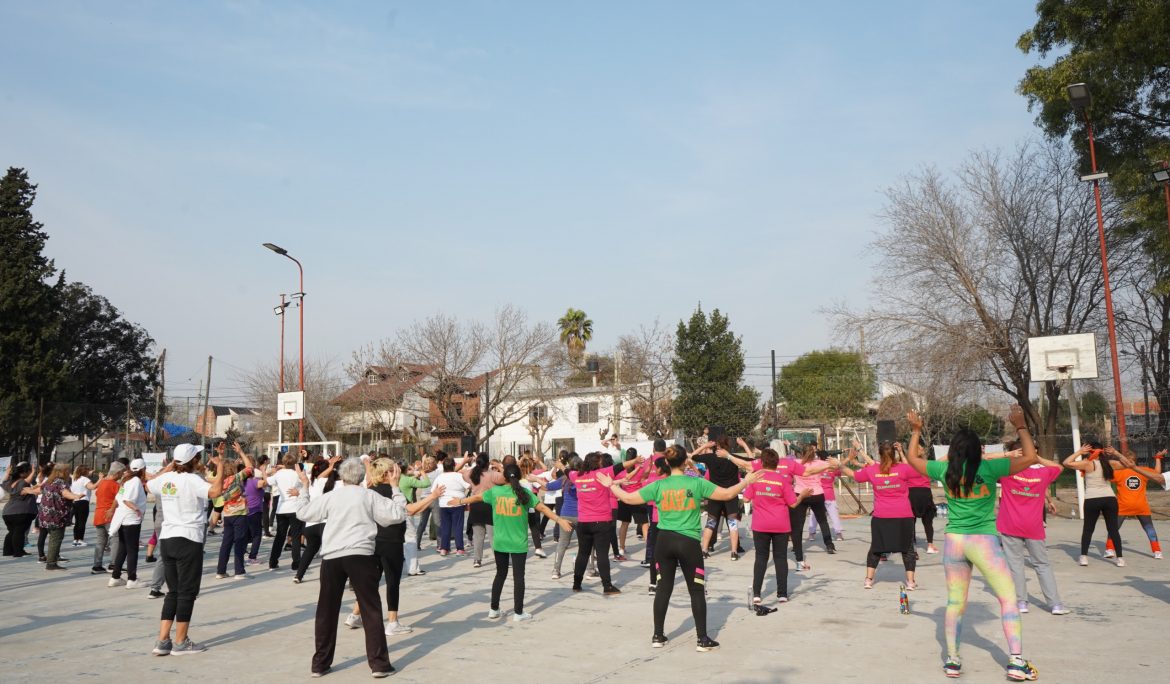 EL JAGÜEL: MÁS DE 150 PERSONAS PARTICIPARON DE UNA MASTER CLASS DE RITMOS A CARGO DEL MUNICIPIO