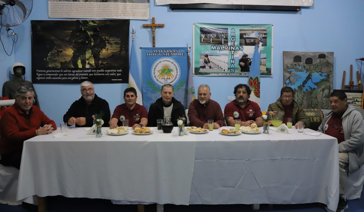 FERNANDO GRAY PARTICIPÓ DEL 26° ANIVERSARIO DEL CENTRO DE VETERANOS DE GUERRA DE ESTEBAN ECHEVERRÍA