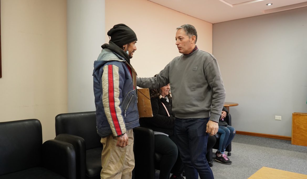 FERNANDO GRAY DIALOGÓ CON VECINAS Y VECINOS DEL DISTRITO