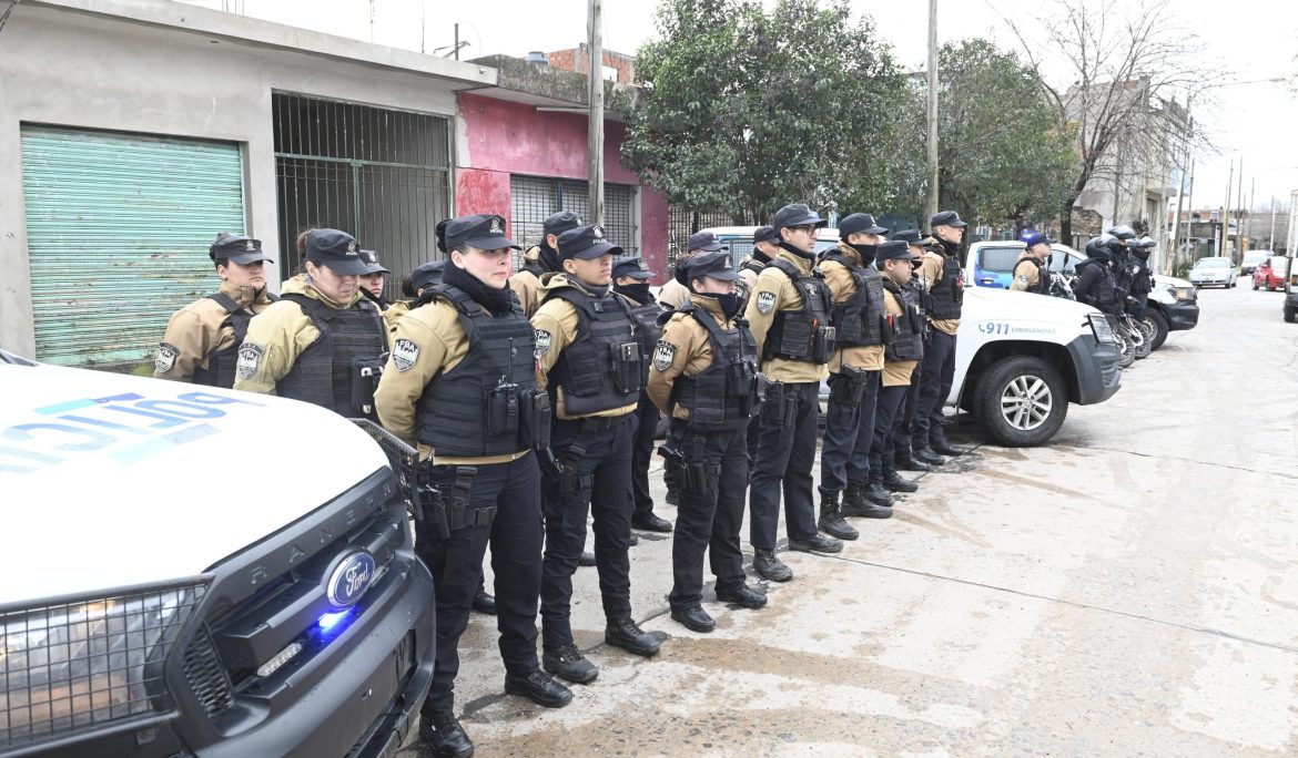 AGENTES DE LA FBA Y LA POLICÍA BONAERENSE TRABAJAN EN LA PREVENCIÓN DEL DELITO EN 9 DE ABRIL