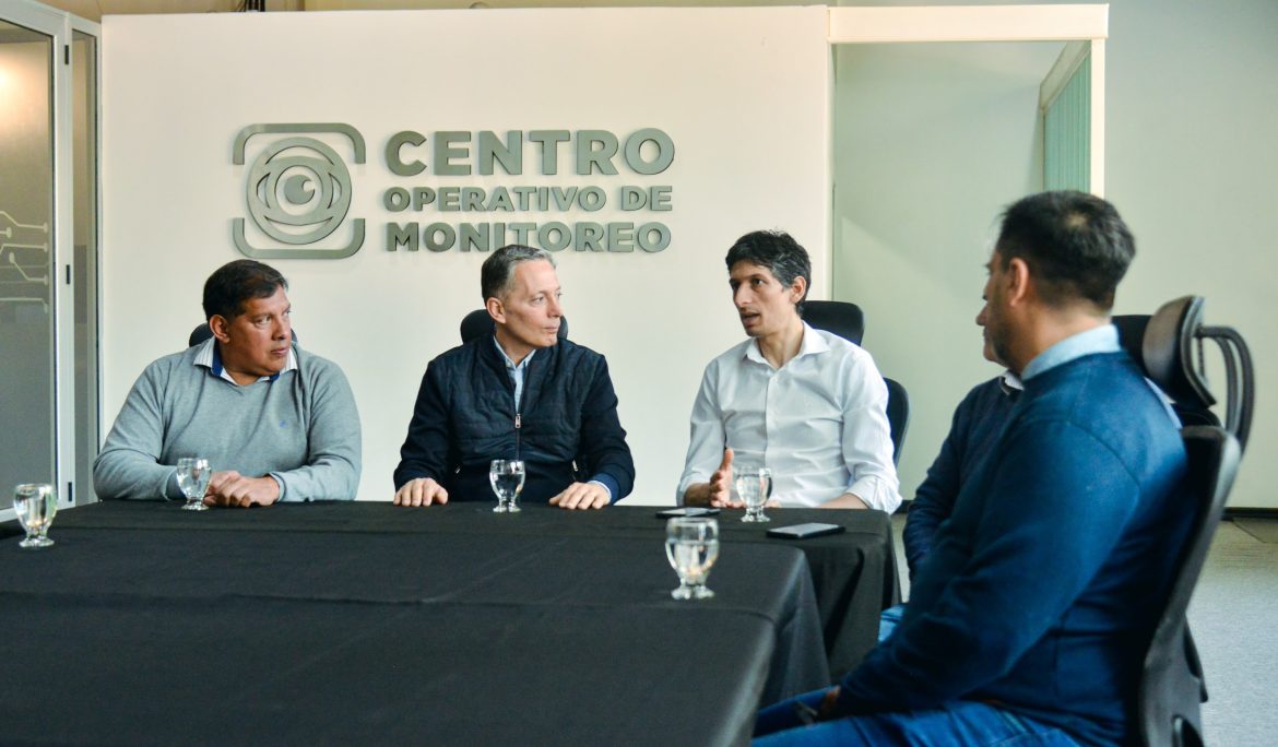 FERNANDO GRAY SE REUNIÓ CON AUTORIDADES DEL MINISTERIO DE SEGURIDAD BONAERENSE PARA FORTALECER LA PREVENCIÓN DEL DELITO EN ESTEBAN ECHEVERRÍA