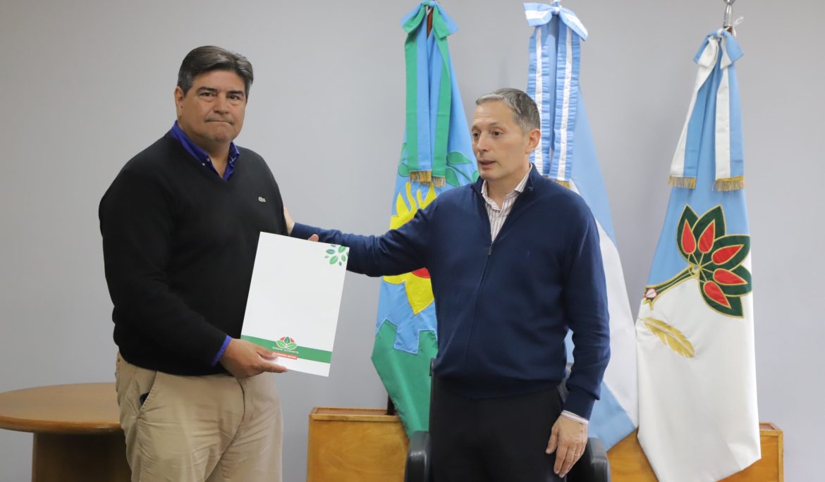 FERNANDO GRAY RECIBIÓ A REPRESENTANTES DEL CENTRO DE FORMACIÓN PROFESIONAL N° 402 DE MONTE GRANDE