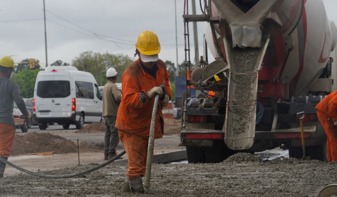 EL MUNICIPIO CONTINÚA CON LAS OBRAS DE REPAVIMENTACIÓN DE LA RUTA 4 (CAMINO DE CINTURA)