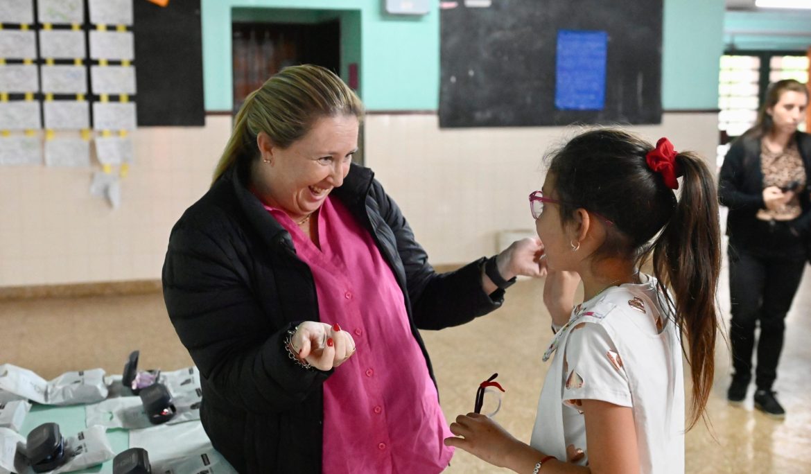 9 DE ABRIL: EL MUNICIPIO ENTREGÓ LENTES DEL PROGRAMA OFTALMOLÓGICO ECHEverRÍA