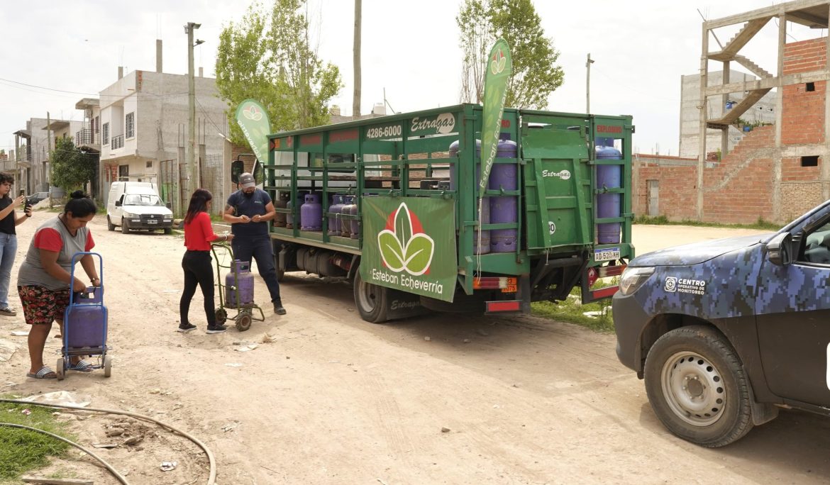 EL MUNICIPIO AVANZA CON LOS OPERATIVOS DE RECARGA DE GARRAFAS A VALOR SOCIAL