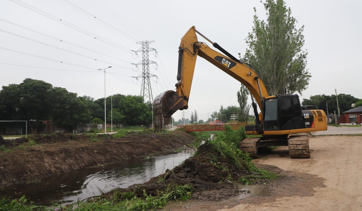 EL MUNICIPIO AVANZA CON LAS OBRAS DE SANEAMIENTO Y LIMPIEZA DEL ARROYO ORTEGA