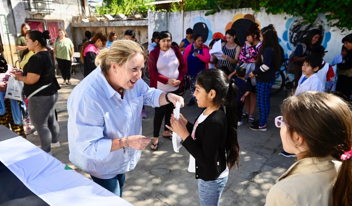 EL MUNICIPIO ENTREGÓ ANTEOJOS A ESTUDIANTES DE 9 DE ABRIL