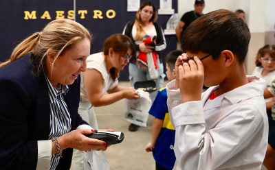 PROGRAMA OFTALMOLÓGICO ECHEverRÍA: ENTREGA DE LENTES A ESTUDIANTES DE MONTE GRANDE Y MONTE GRANDE SUR