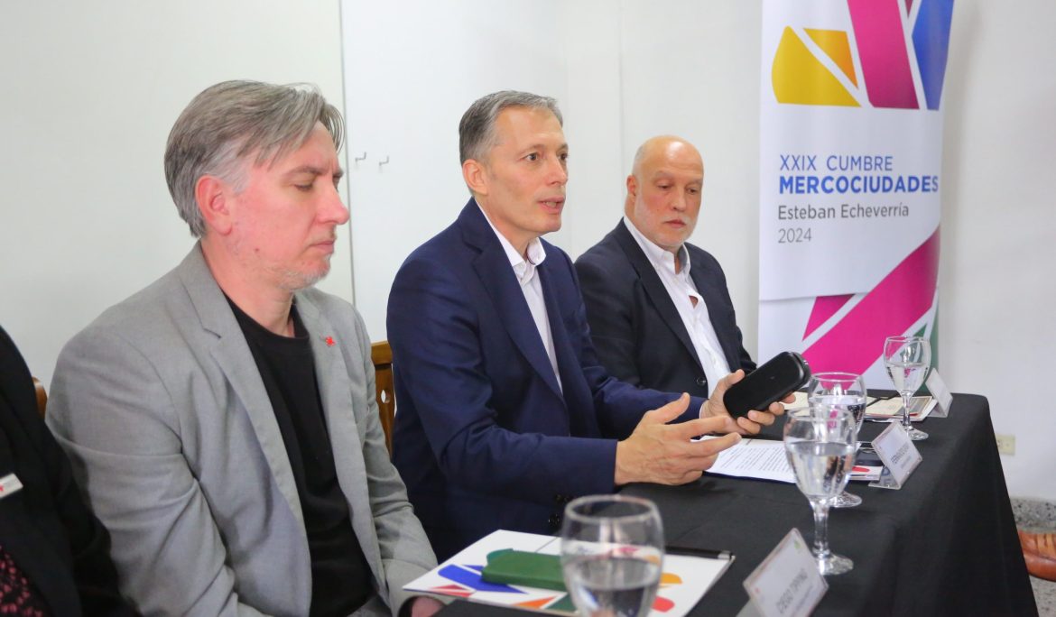 FERNANDO GRAY ENCABEZÓ LA APERTURA DE LA SÉPTIMA ESCUELA DE RESILIENCIA DE MERCOCIUDADES