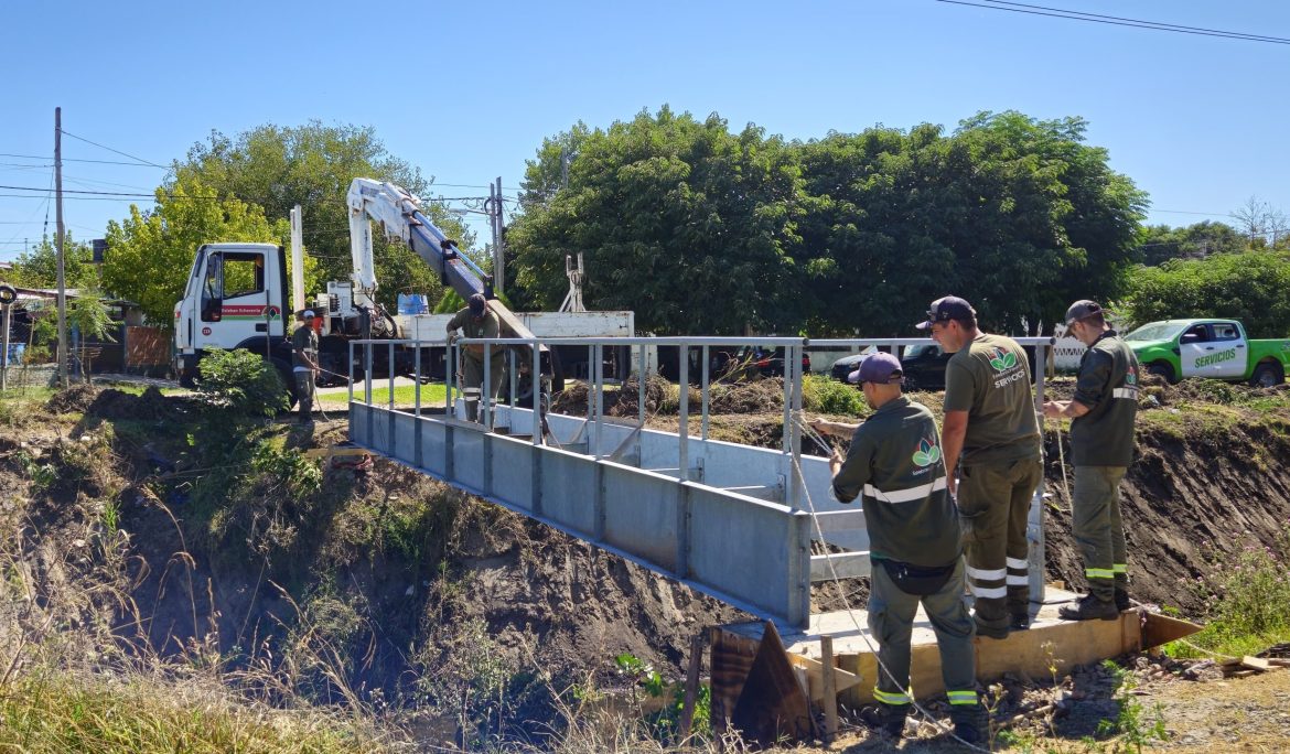 EL MUNICIPIO DE ESTEBAN ECHEVERRÍA CONTINÚA CON LA CONSTRUCCIÓN DE PUENTES PEATONALES EN EL DISTRITO