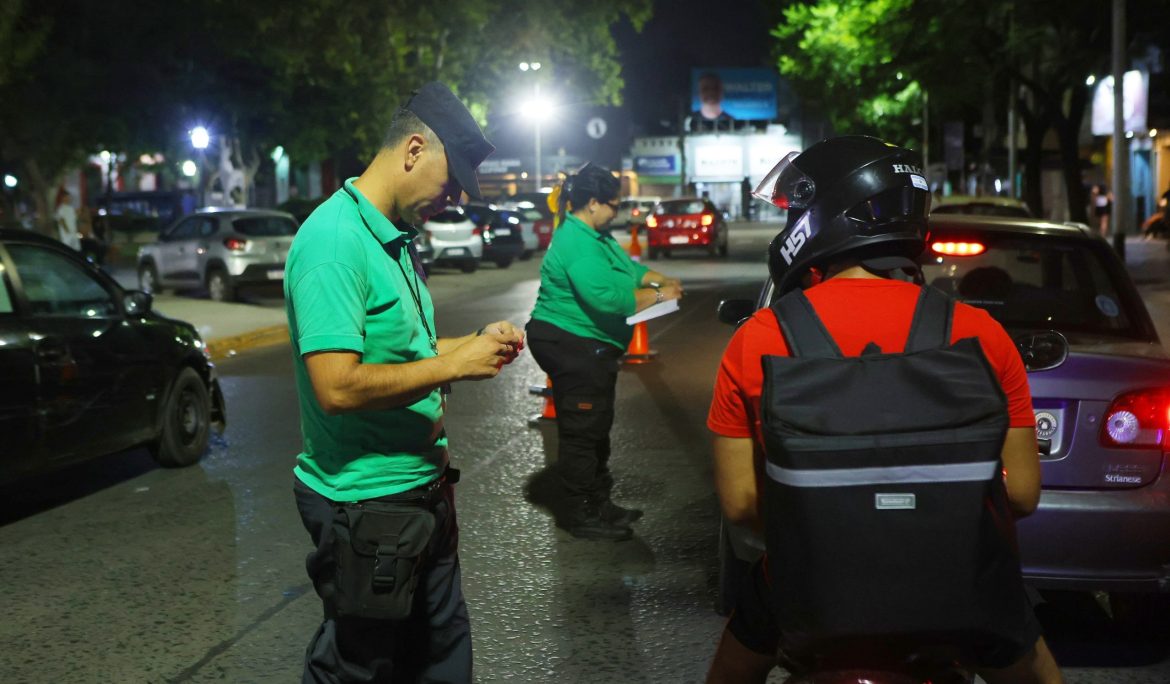 OPERATIVO DE SEGURIDAD Y CONTROL VEHICULAR EN PLAZA MITRE