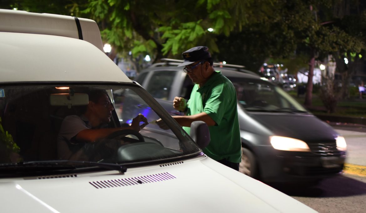 MONTE GRANDE: OPERATIVO DE SEGURIDAD Y CONTROL VEHICULAR EN LA PLAZA MITRE