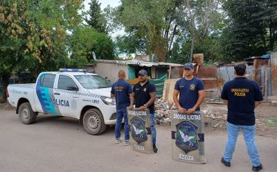 DOS PERSONAS DETENIDAS POR VENTA DE DROGAS EN MONTE GRANDE SUR